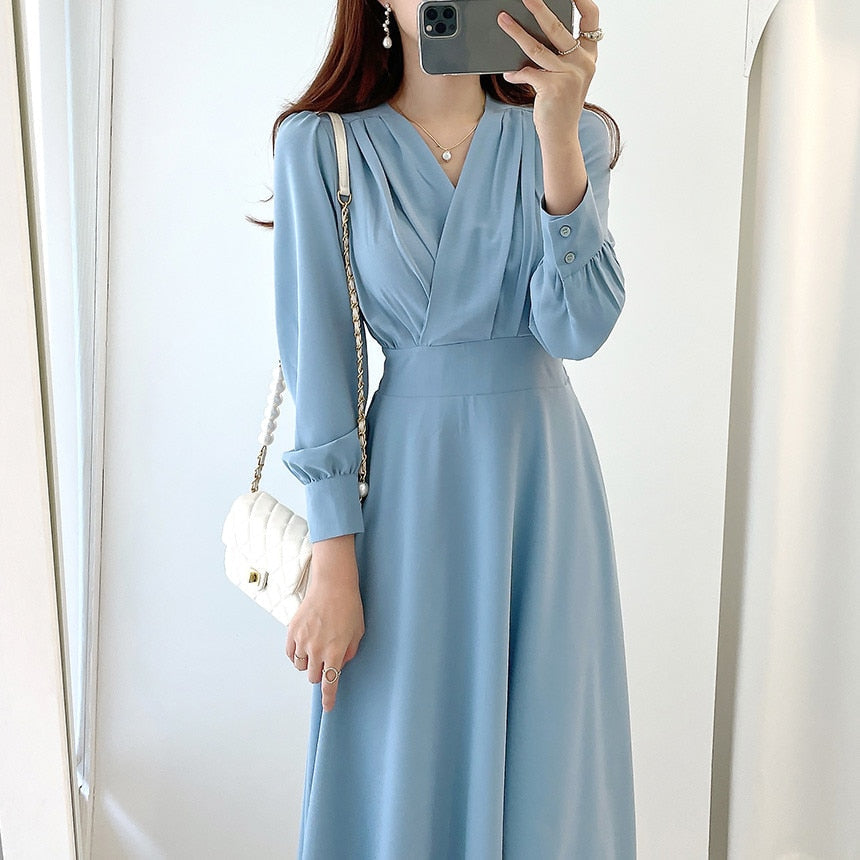 Stylish V-Neck A-Line Dress with Puff Sleeves