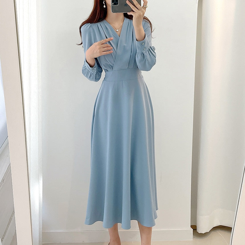 Stylish V-Neck A-Line Dress with Puff Sleeves