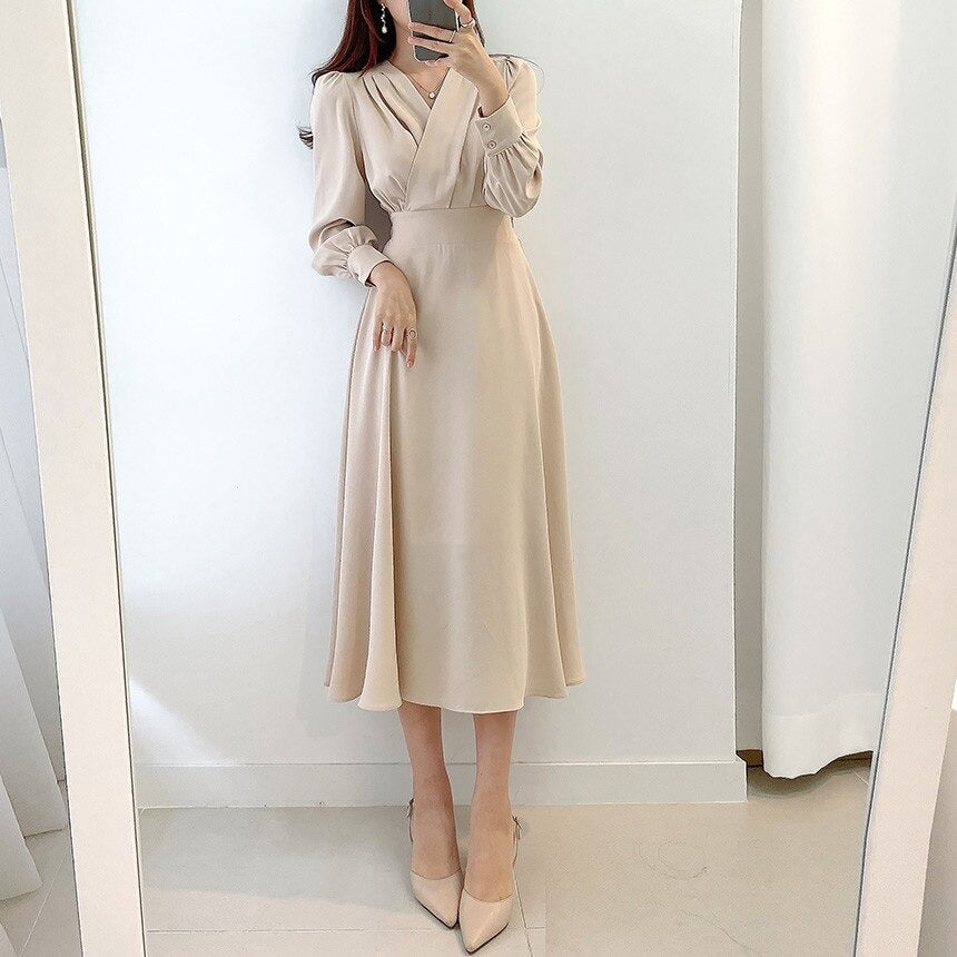 Stylish V-Neck A-Line Dress with Puff Sleeves